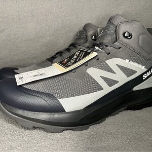 Salomon XT-6 Athletic Shoes